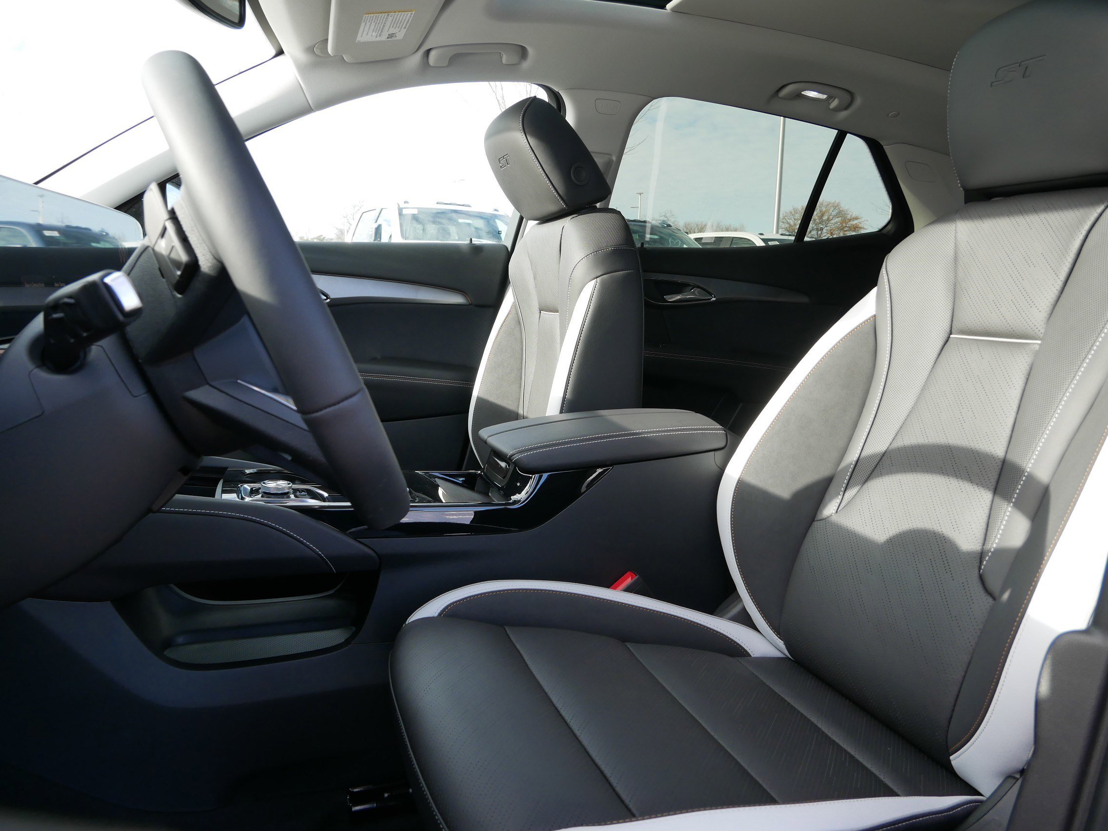 New 2026 Buick Envision Sport Touring image 4