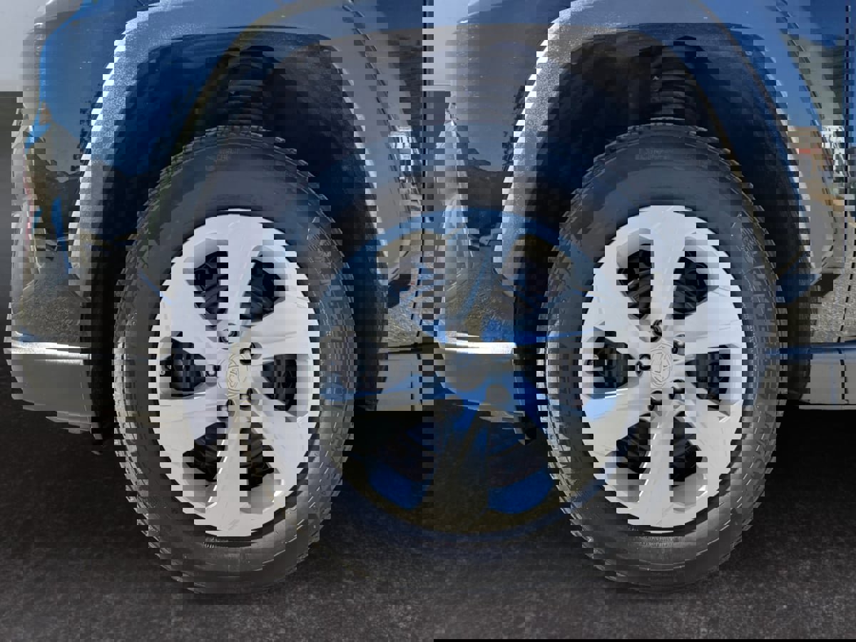 Used 2024 Toyota RAV4 LE image 9