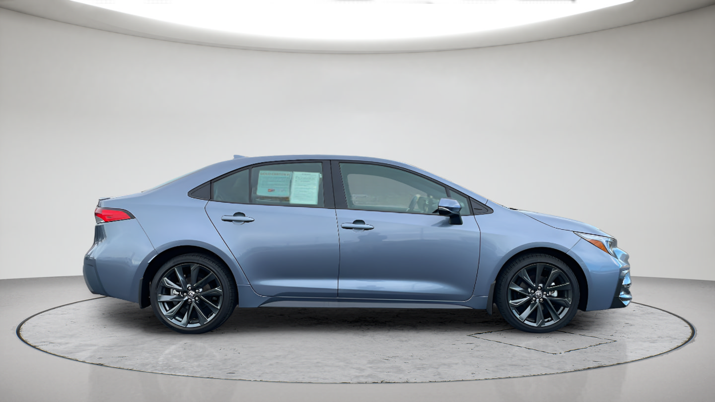Certified 2025 Toyota Corolla SE w/ Convenience Package FWD image 4