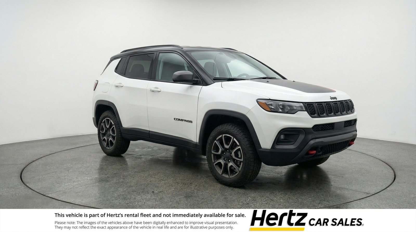 Used 2025 Jeep Compass Trailhawk AWD/4WD image 1