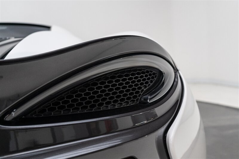 Used 2019 McLaren 570S Coupe RWD image 94