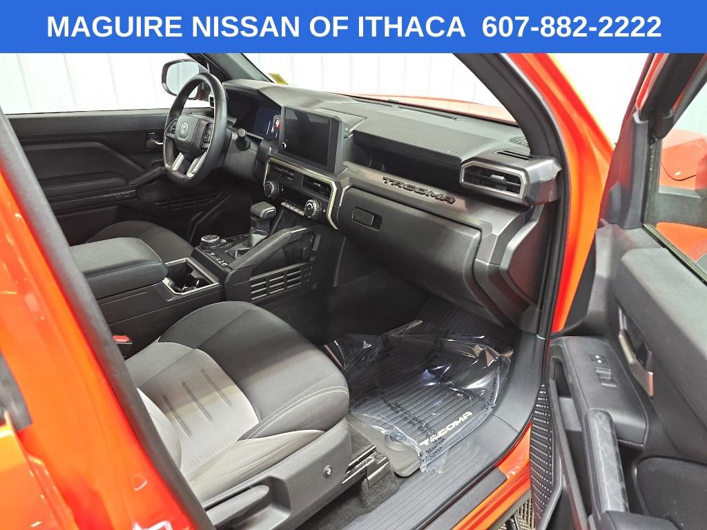 Used 2024 Toyota Tacoma TRD Off-Road AWD/4WD image 15
