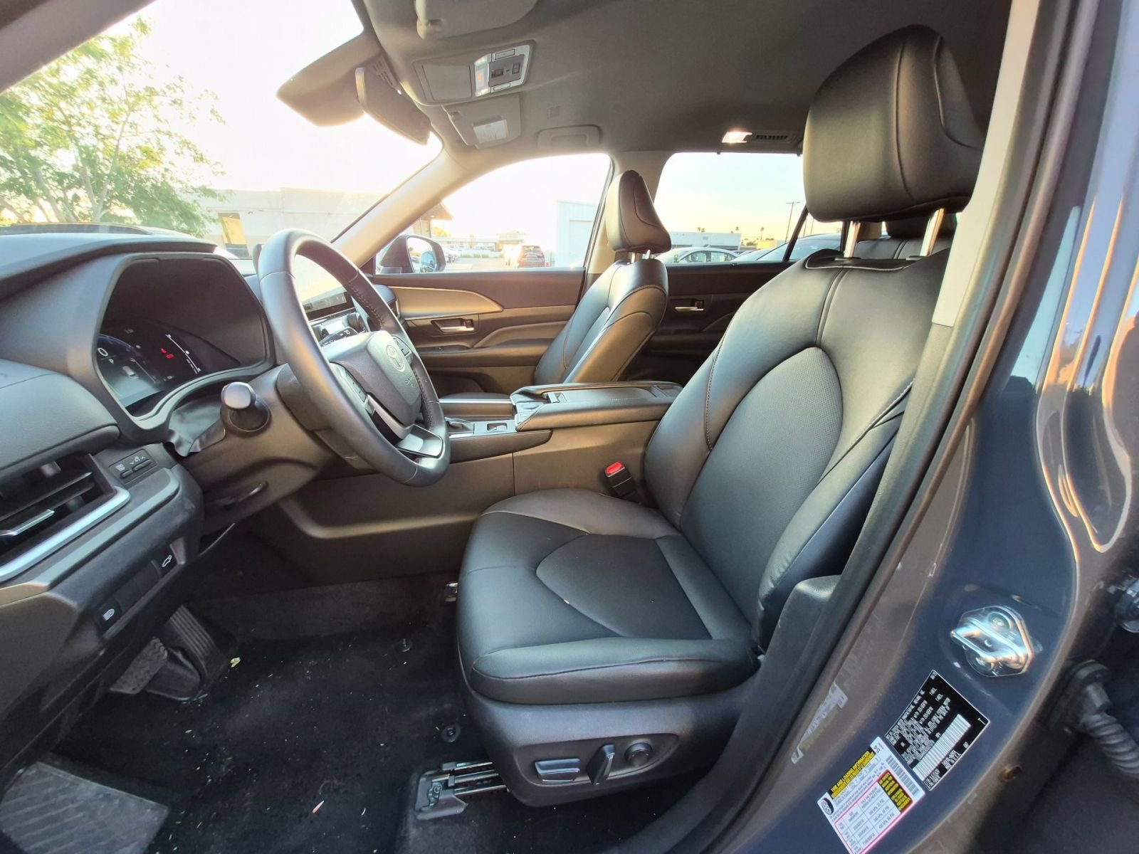 Used 2025 Toyota Grand Highlander FWD image 11