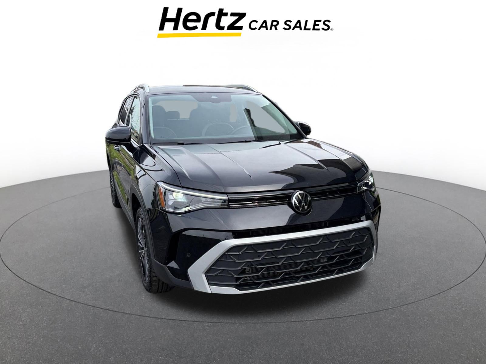 Used 2025 Volkswagen Taos SE FWD image 1