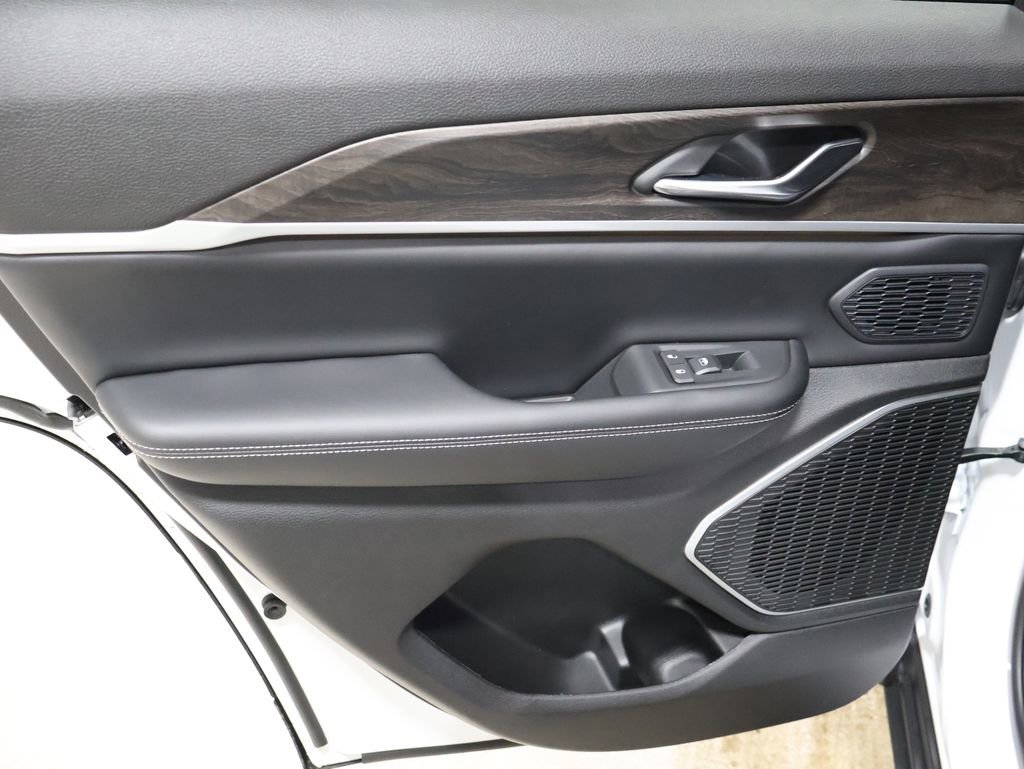 New 2026 Jeep Grand Cherokee Limited image 12