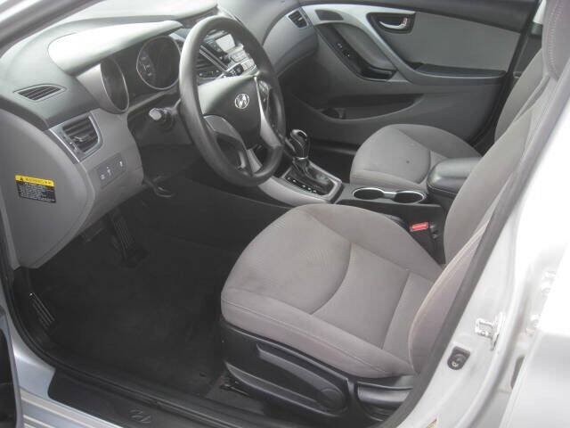 Used 2016 Hyundai Elantra SE FWD image 12