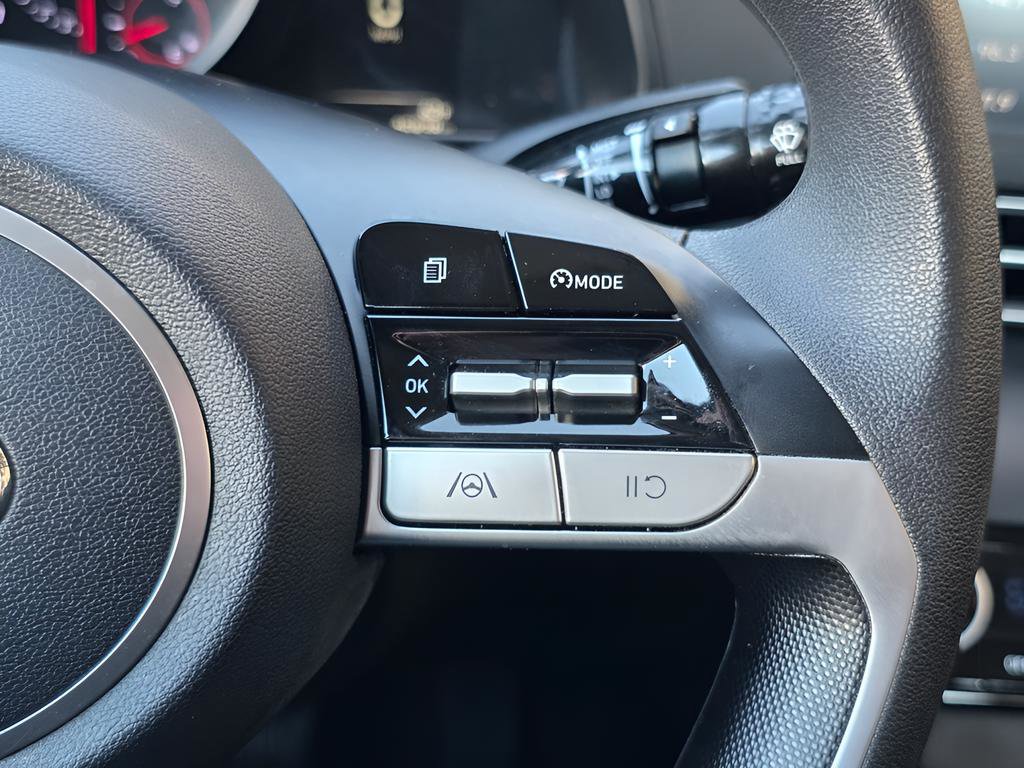 Certified 2022 Hyundai Elantra SEL image 26