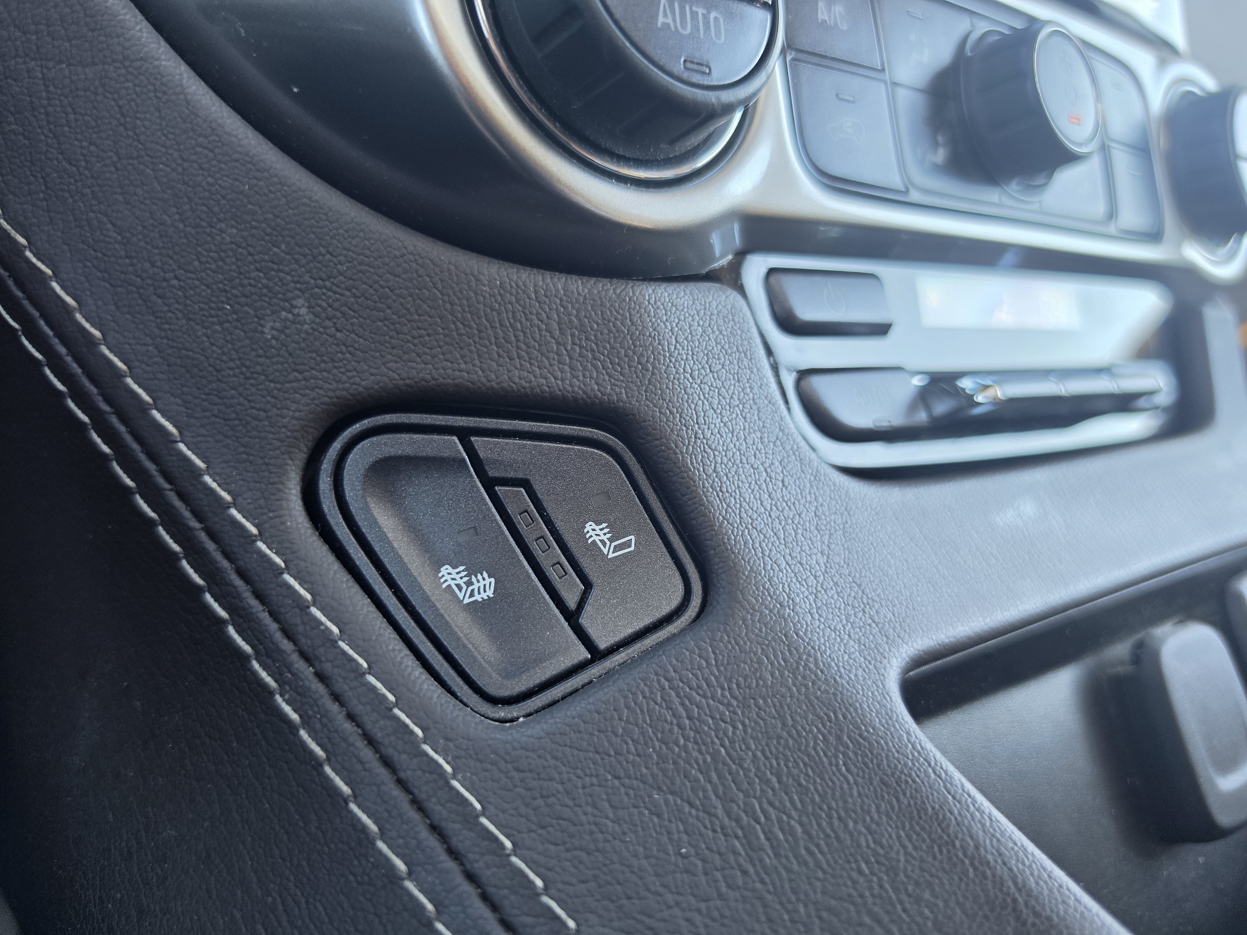 Used 2019 Chevrolet Tahoe LT AWD/4WD image 31