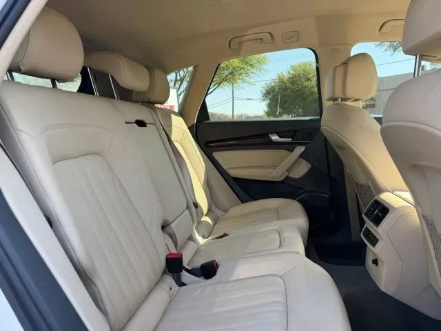 Used 2019 Audi Q5 2.0T Premium AWD/4WD image 25