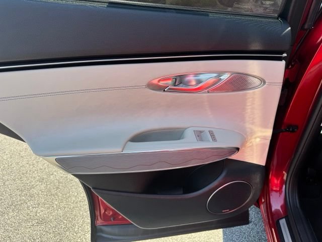 Certified 2023 Genesis GV70 2.5T w/ Advanced Package AWD/4WD image 39