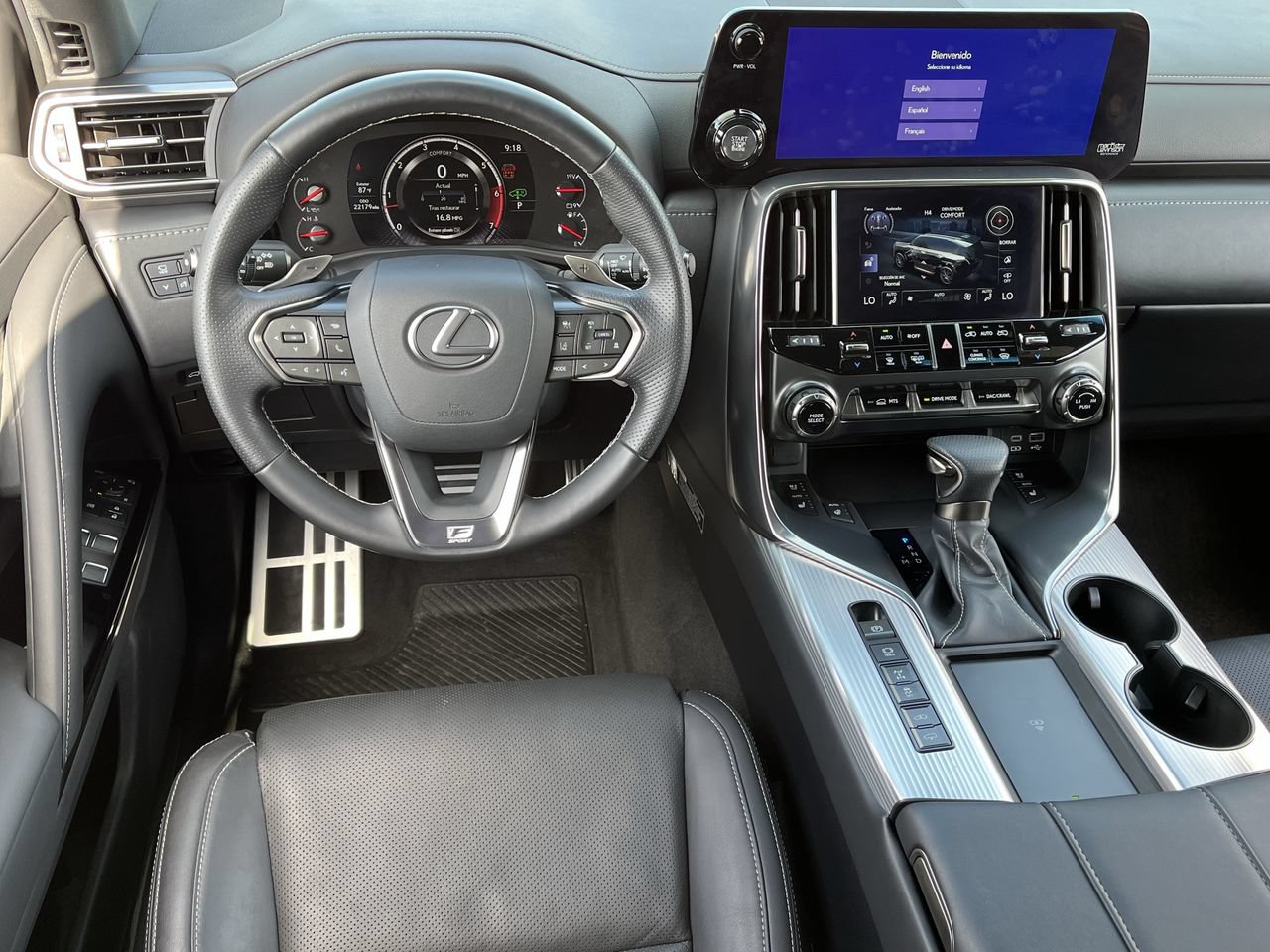 Used 2023 Lexus LX 600 F Sport w/ Accessory Package (Z1) AWD/4WD image 10