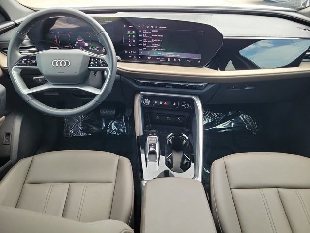 Certified 2025 Audi Q5 Premium w/ Convenience Package AWD/4WD image 2