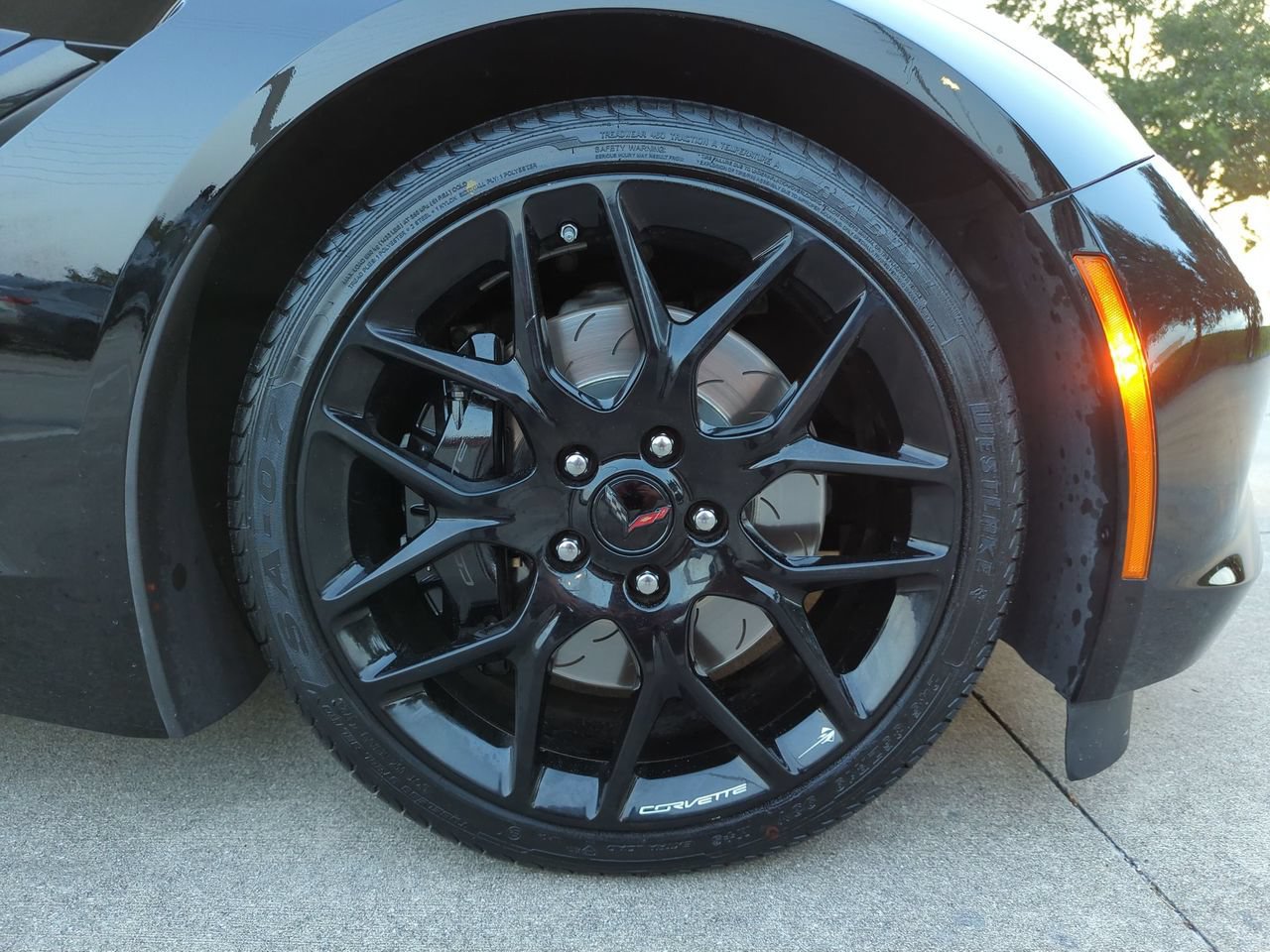 Certified 2019 Chevrolet Corvette Stingray Coupe RWD image 27