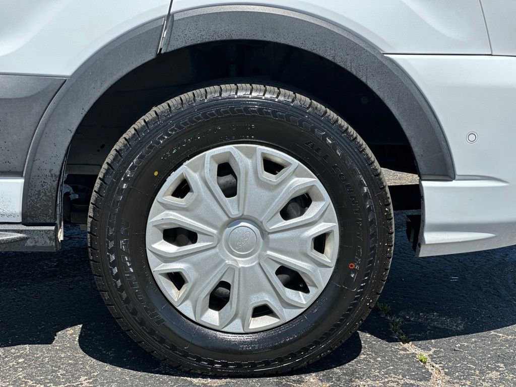 Used 2023 Ford Transit 350 XLT image 30