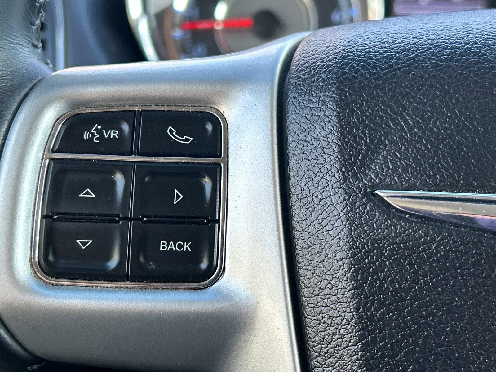 Used 2015 Chrysler Town & Country Touring FWD image 24