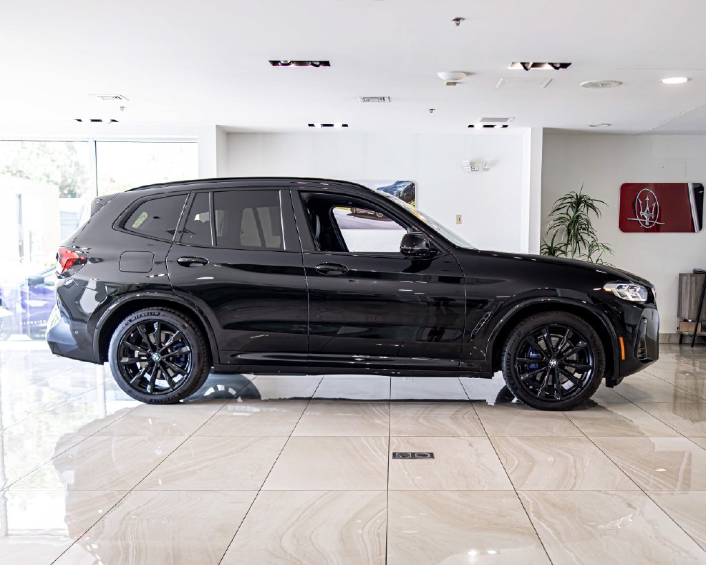 Used 2024 BMW X3 M40i w/ Parking Assistance Package AWD/4WD image 9