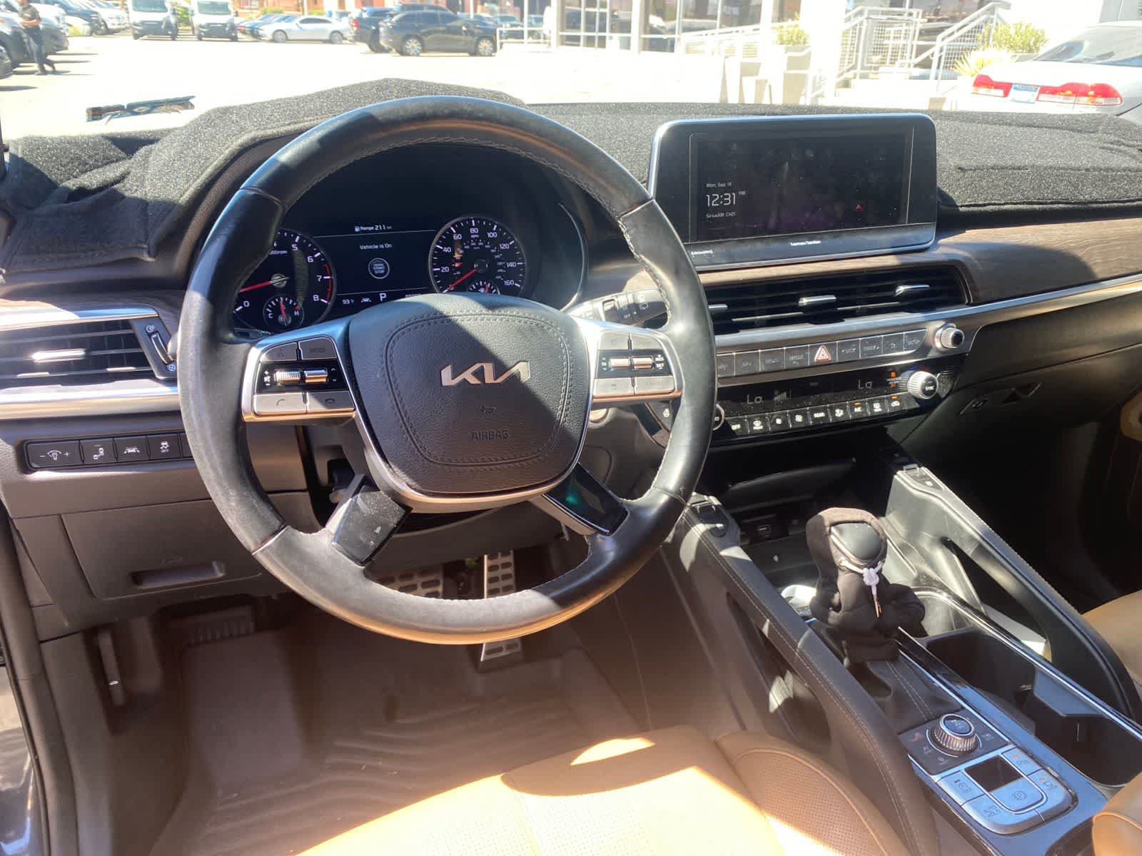 Used 2022 Kia Telluride SX w/ Nightfall Edition Package AWD/4WD image 10