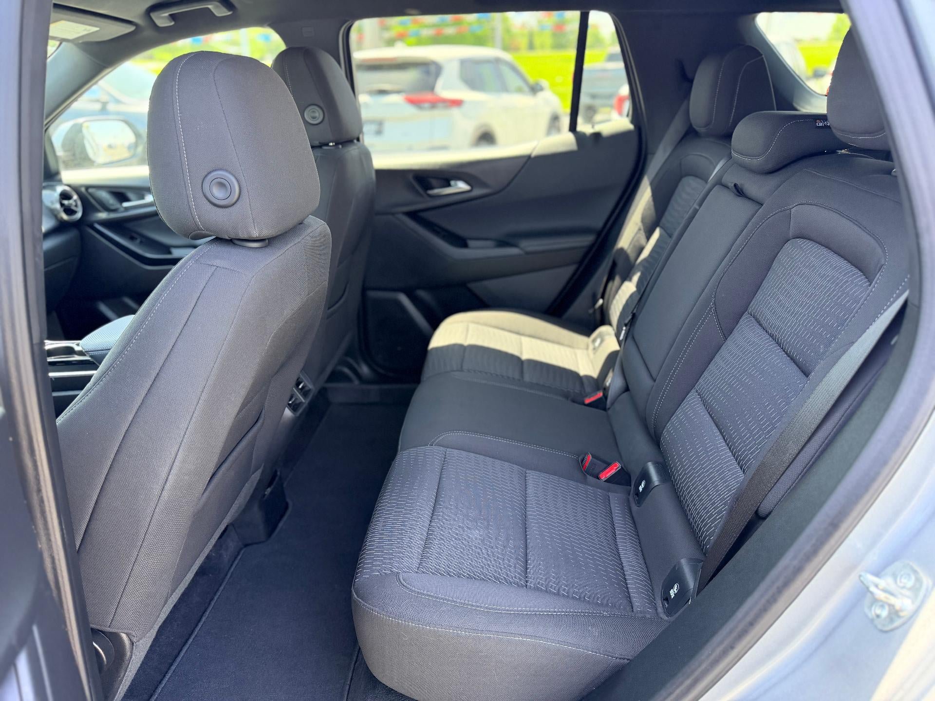 Used 2025 Chevrolet Equinox LT FWD image 10