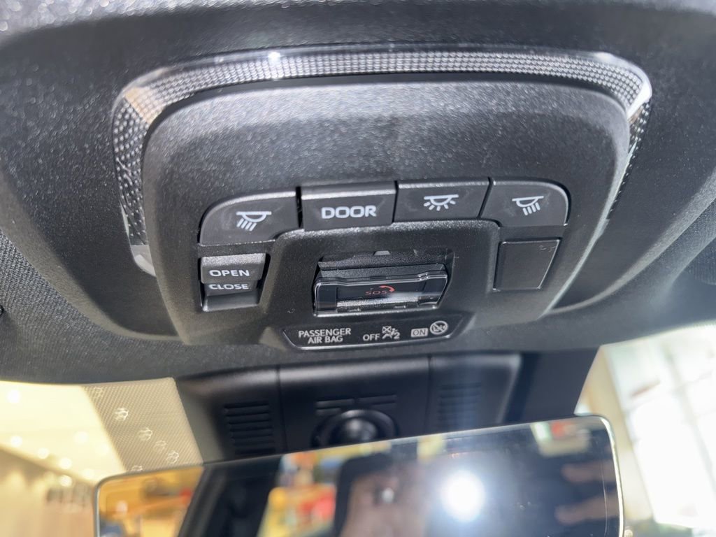 New 2025 Toyota Crown Signia image 8