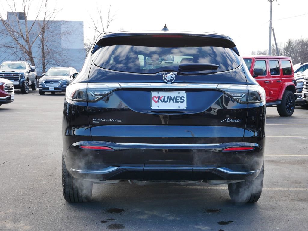 Used 2022 Buick Enclave Avenir w/ Avenir Technology Package AWD/4WD image 9