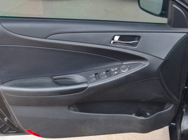 Used 2013 Hyundai Sonata SE FWD image 12