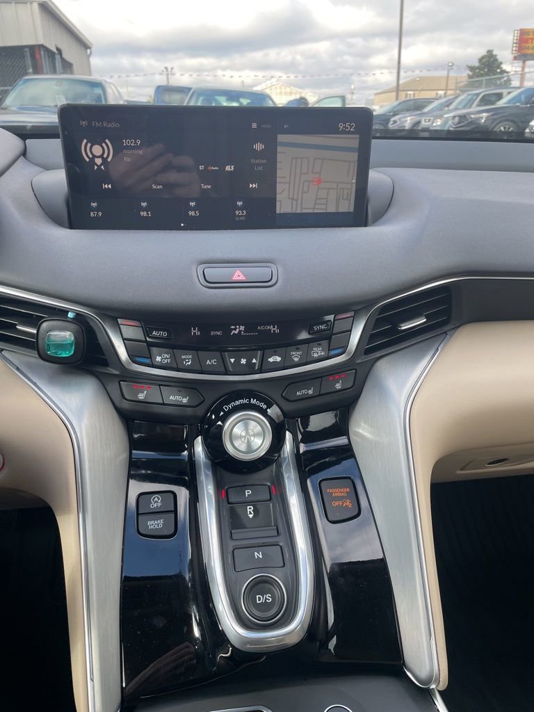 Certified 2025 Acura TLX w/ Technology Package image 10