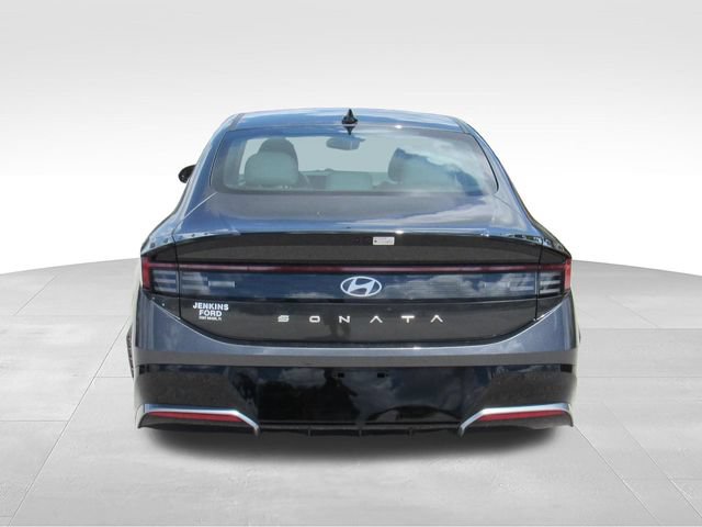 Used 2025 Hyundai Sonata SEL FWD image 5
