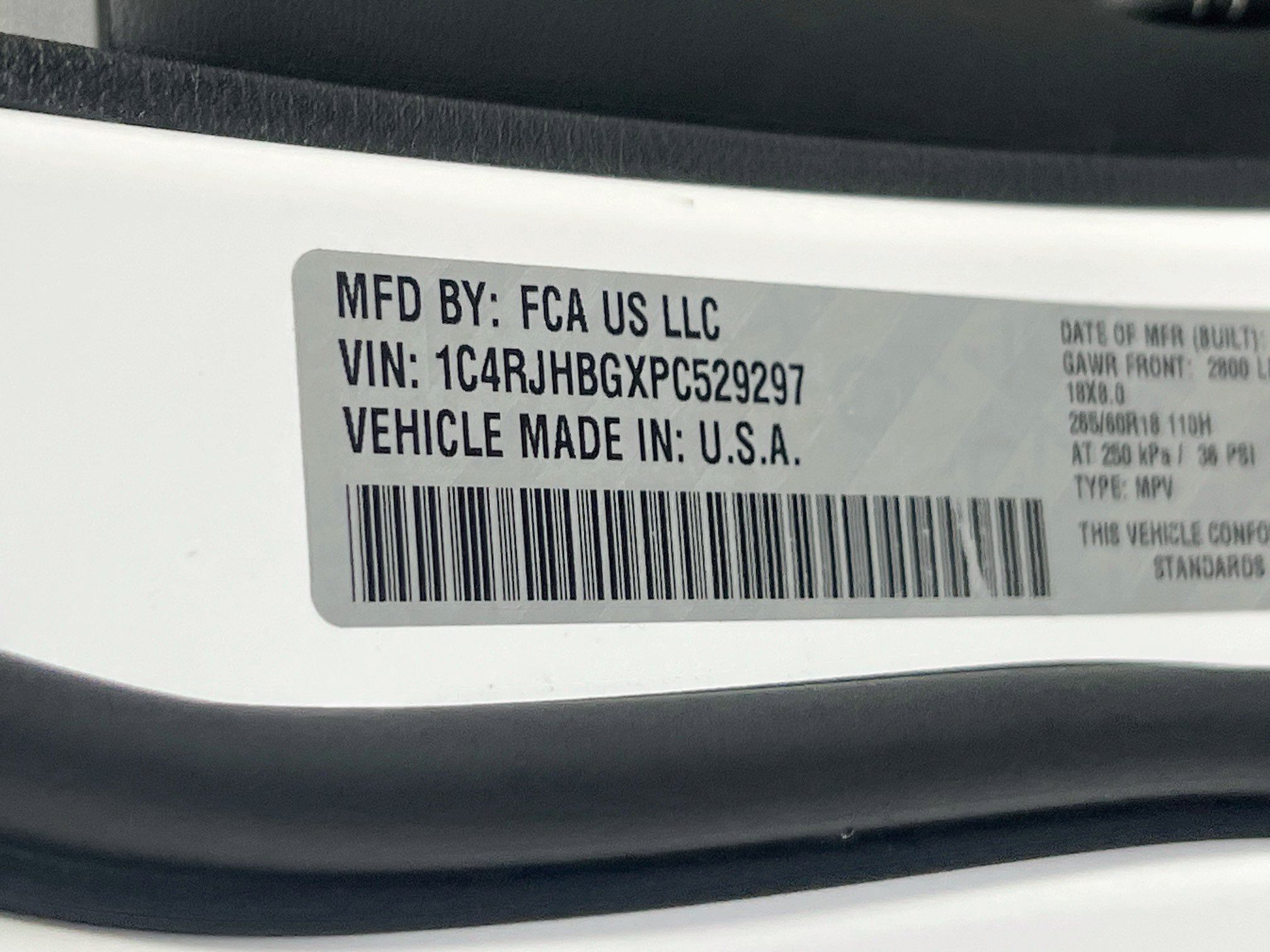 Used 2023 Jeep Grand Cherokee Limited AWD/4WD image 31
