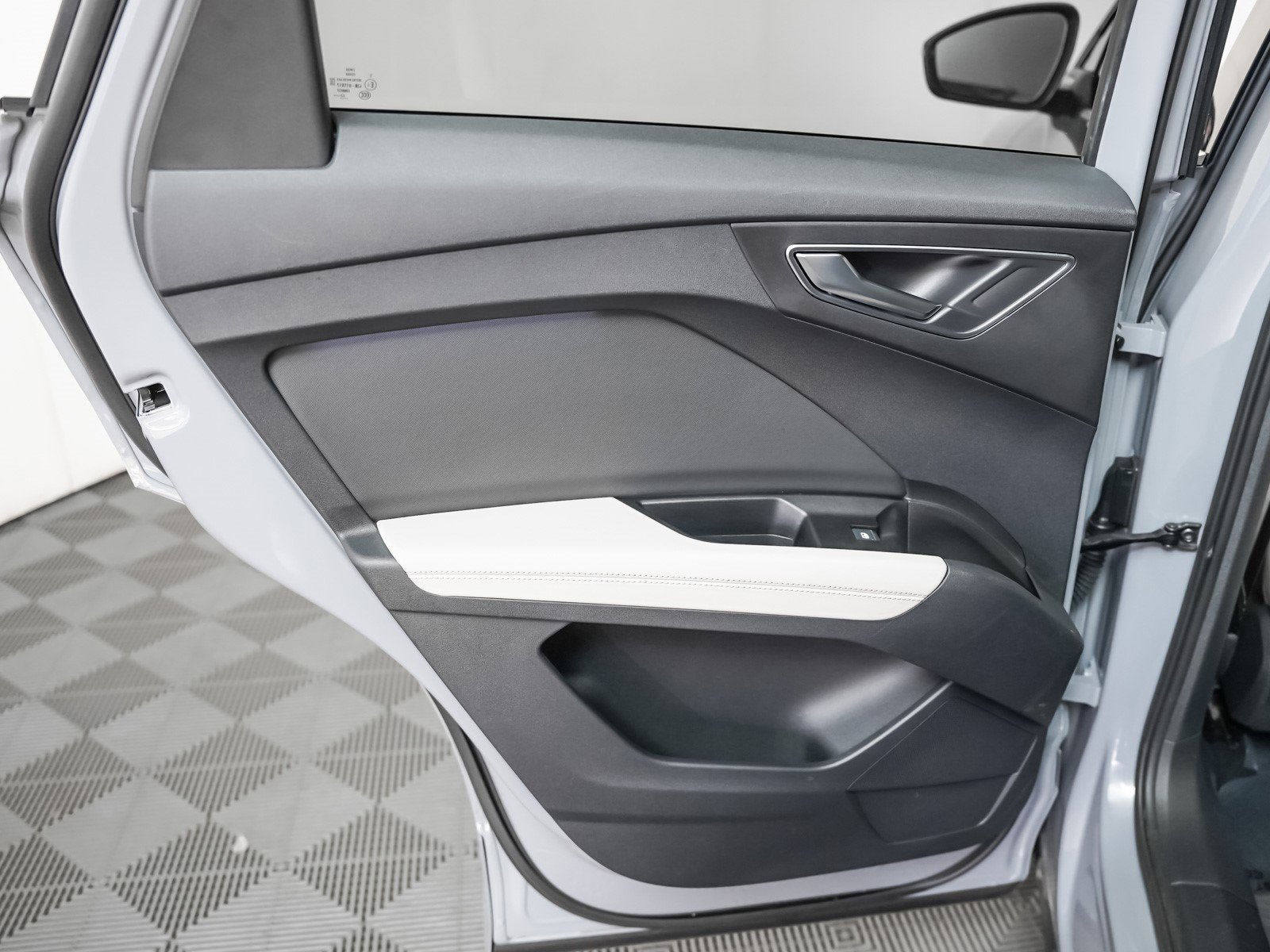 Certified 2023 Audi Q4 e-tron Premium image 26