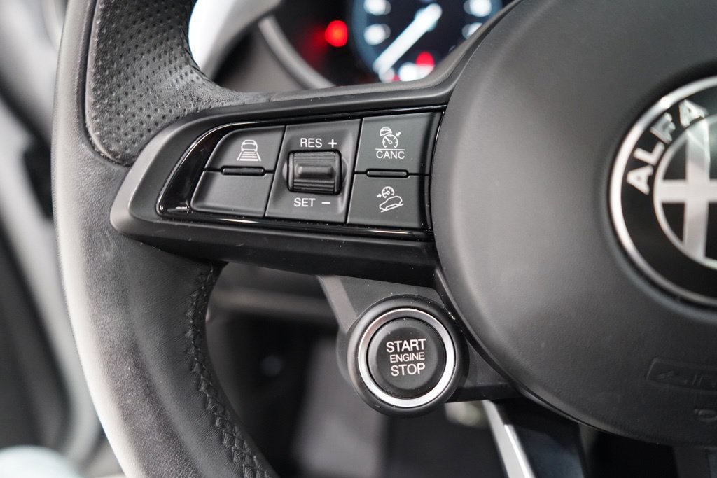 Used 2024 Alfa Romeo Stelvio Veloce AWD/4WD image 23