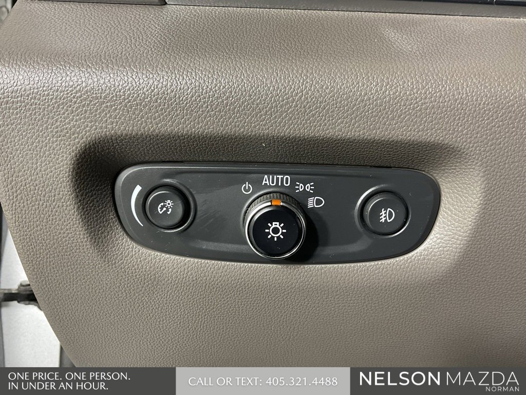 Used 2018 Chevrolet Traverse LT image 44