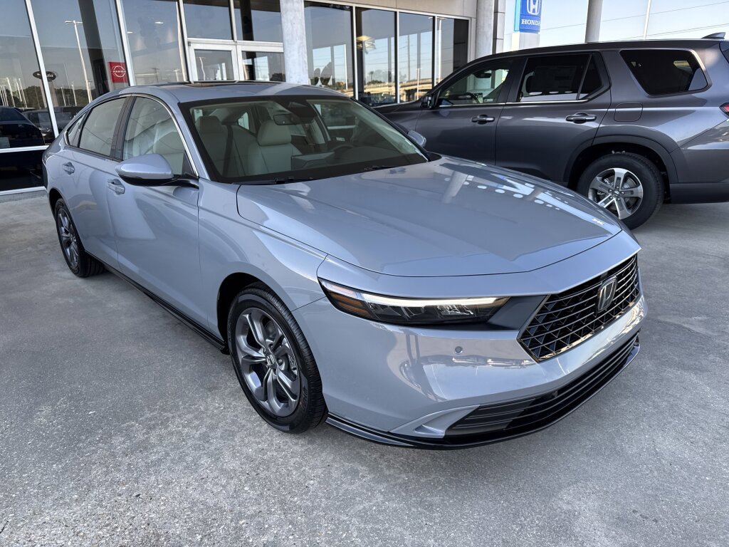 New 2025 Honda Accord EX-L image 3