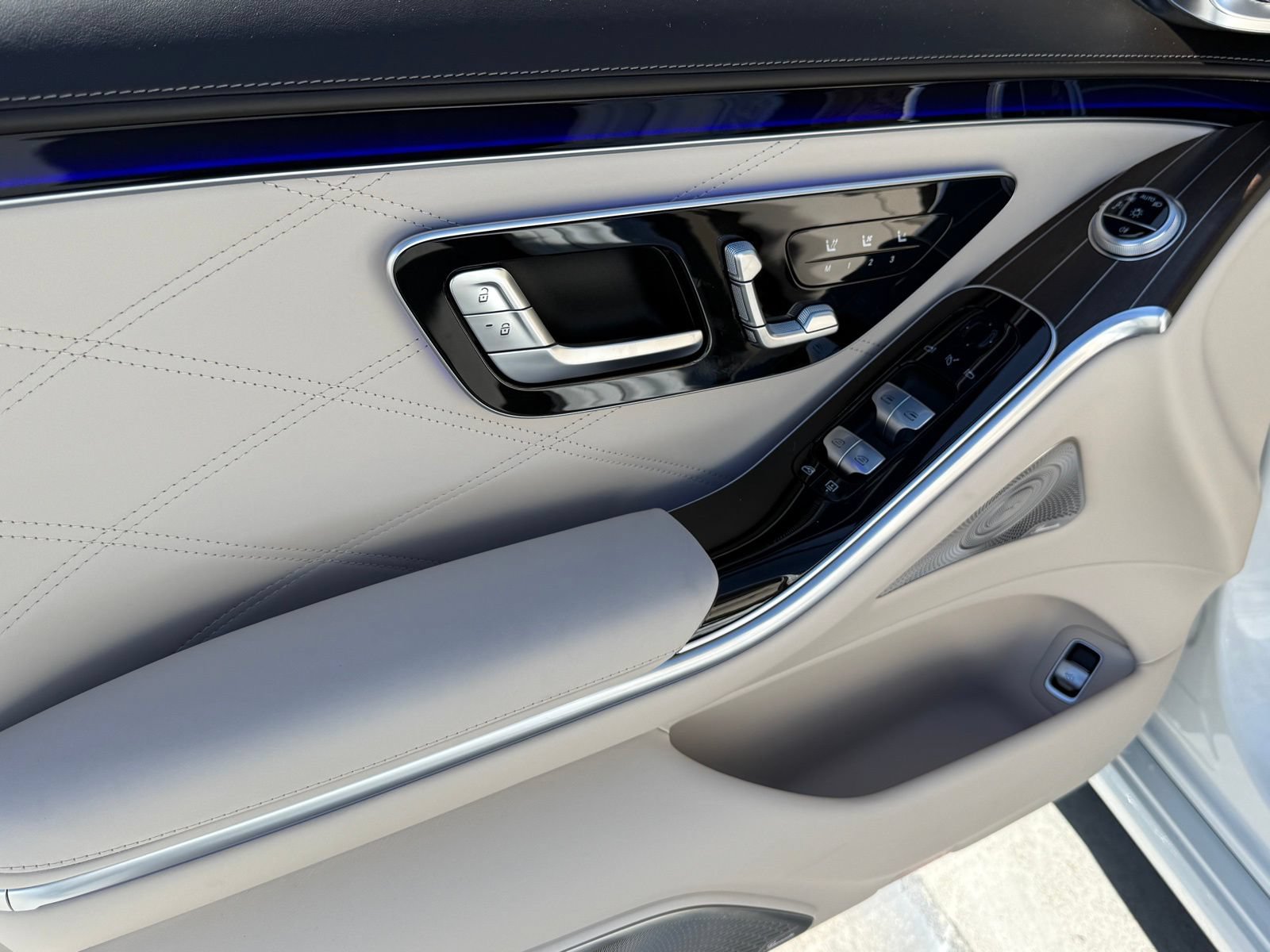 New 2026 Mercedes-Benz Maybach S 580 4MATIC image 16