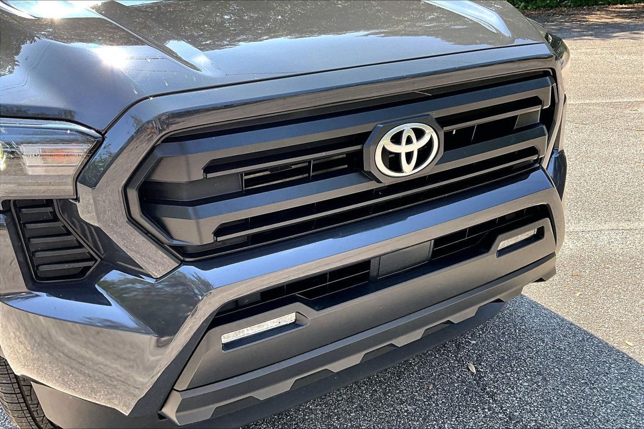 Used 2024 Toyota Tacoma SR5 RWD image 32