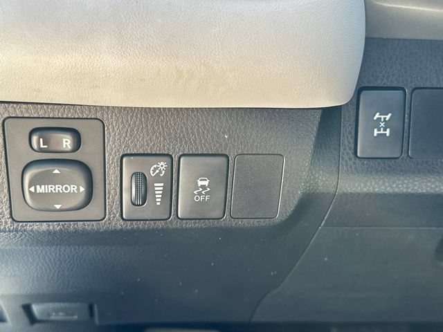 Used 2015 Toyota RAV4 XLE AWD/4WD image 27