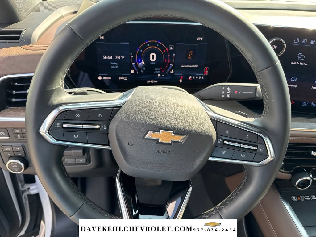Used 2025 Chevrolet Suburban High Country AWD/4WD image 12
