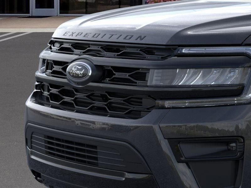 New 2024 Ford Expedition Limited image 17