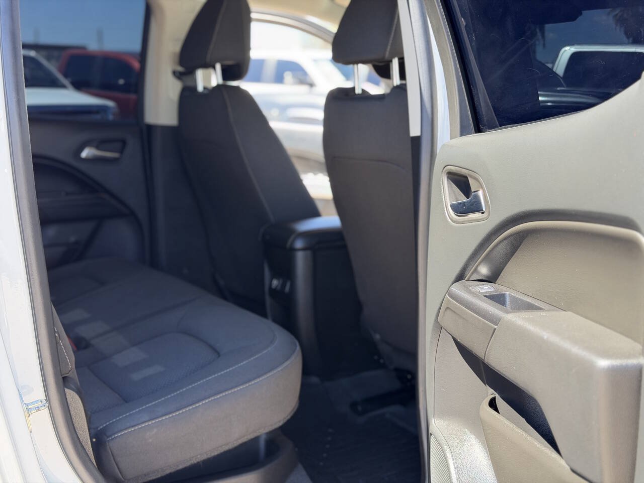 Used 2022 Chevrolet Colorado LT w/ Safety Package AWD/4WD image 13