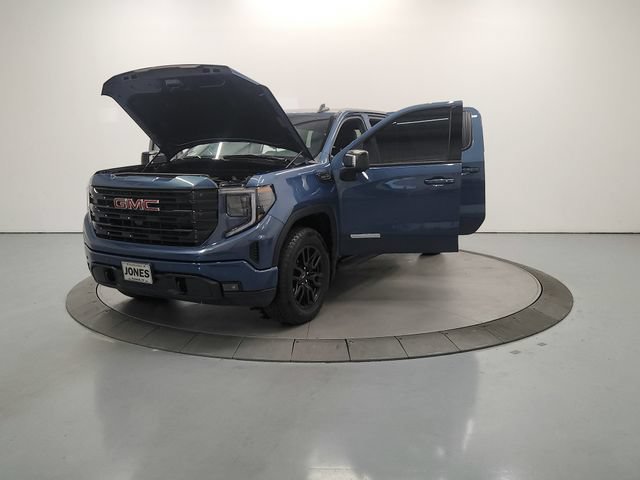 Used 2026 GMC Sierra 1500 Elevation w/ Elevation Premium Package AWD/4WD image 11