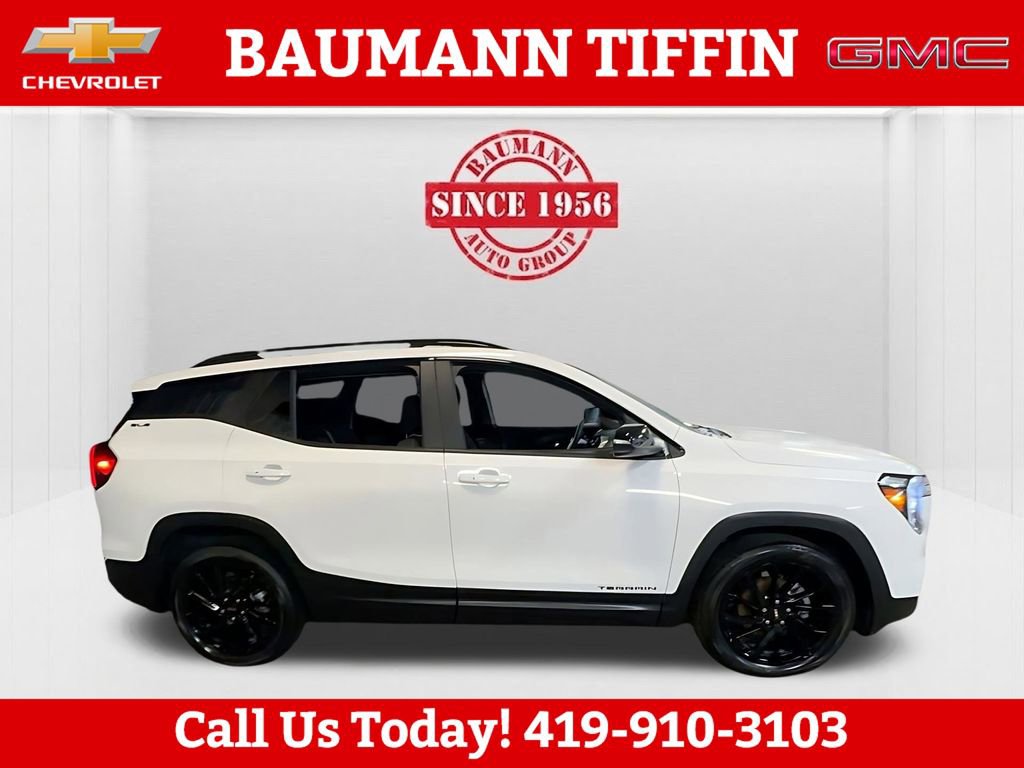 Used 2023 GMC Terrain SLE w/ Driver Convenience Package FWD image 7