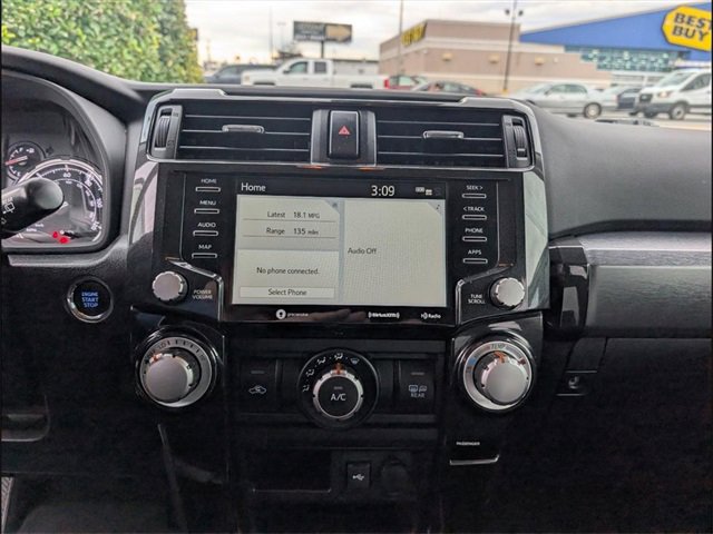 Used 2022 Toyota 4Runner TRD Off-Road image 9