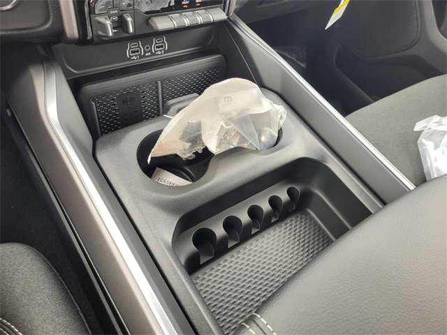 New 2026 RAM 1500 4x4 Crew Cab image 28