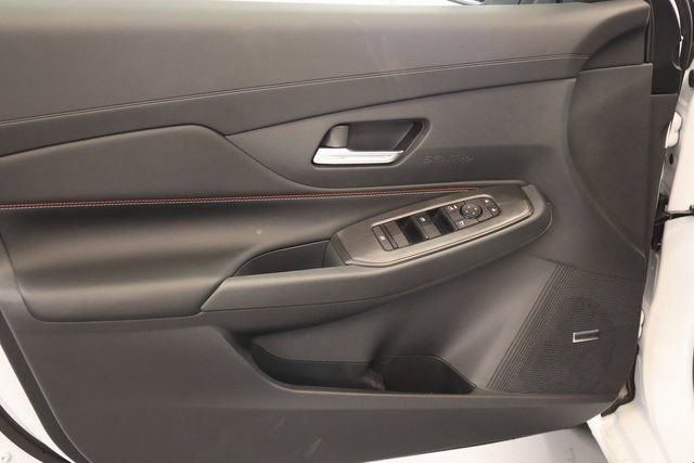 New 2026 Nissan Sentra SR w/ SR Premium Package FWD image 9