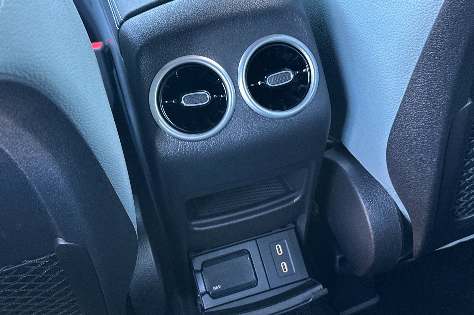 New 2026 Mercedes-Benz GLB 250 image 24