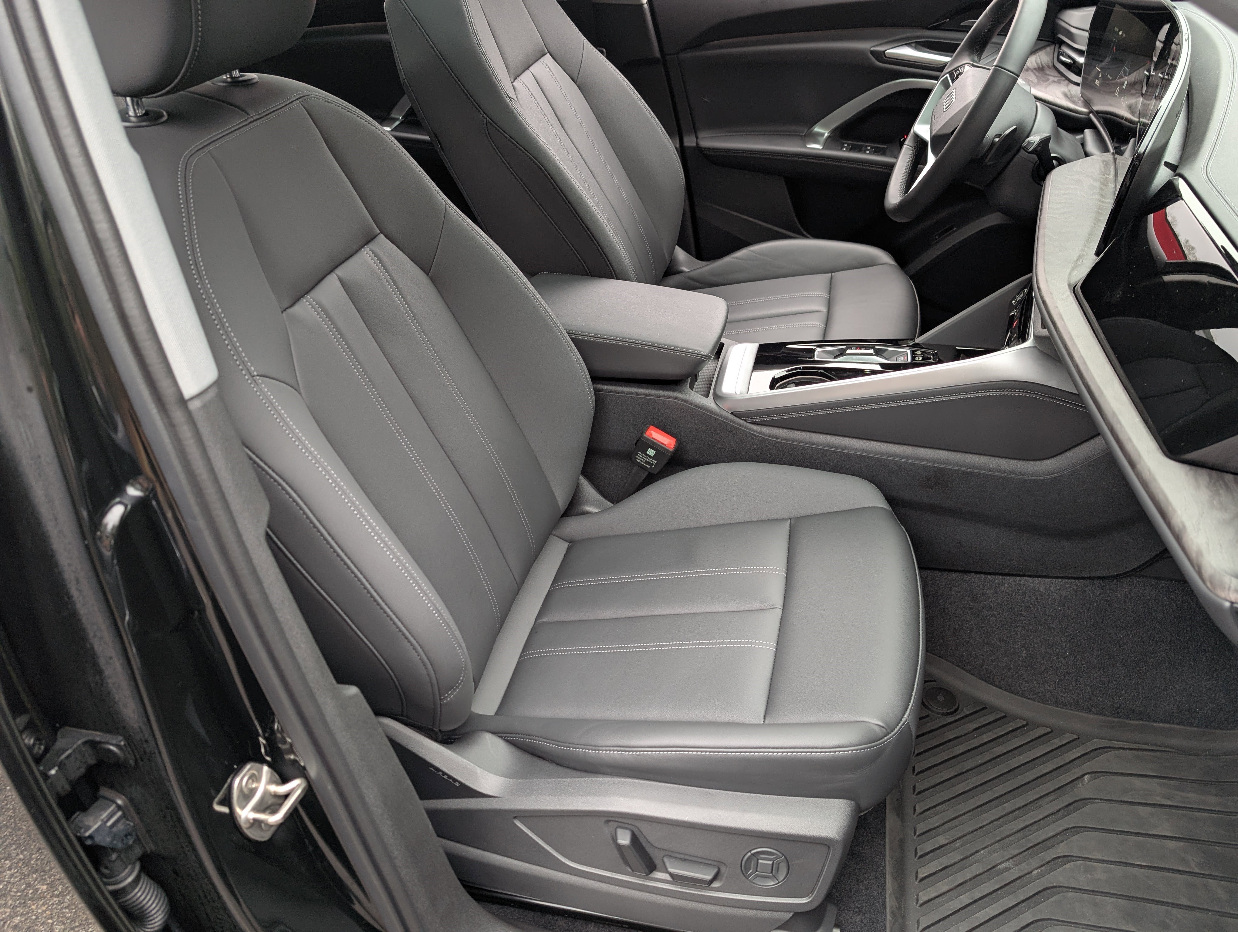 Used 2025 Audi Q5 Premium Plus w/ Premium Plus image 21