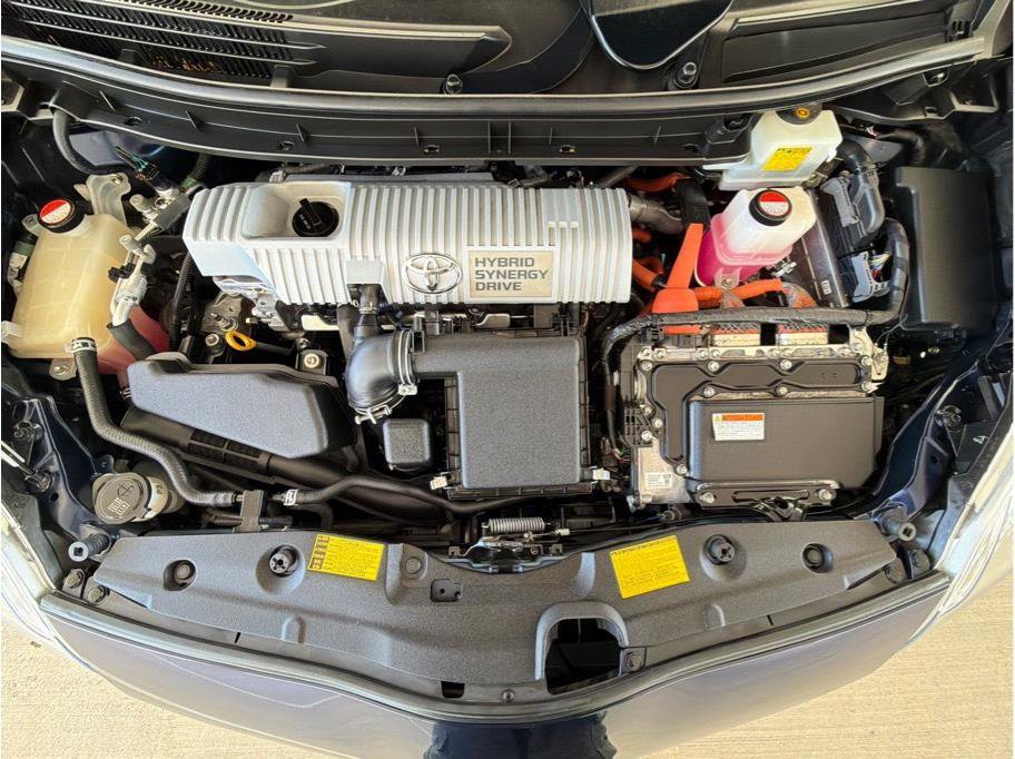 Used 2014 Toyota Prius Two image 28