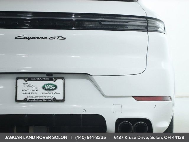 Used 2025 Porsche Cayenne GTS AWD/4WD image 49