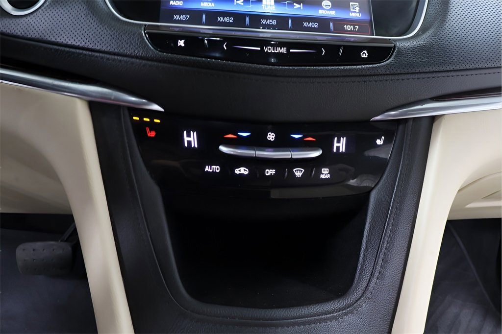 Used 2018 Cadillac XT5 Luxury image 10
