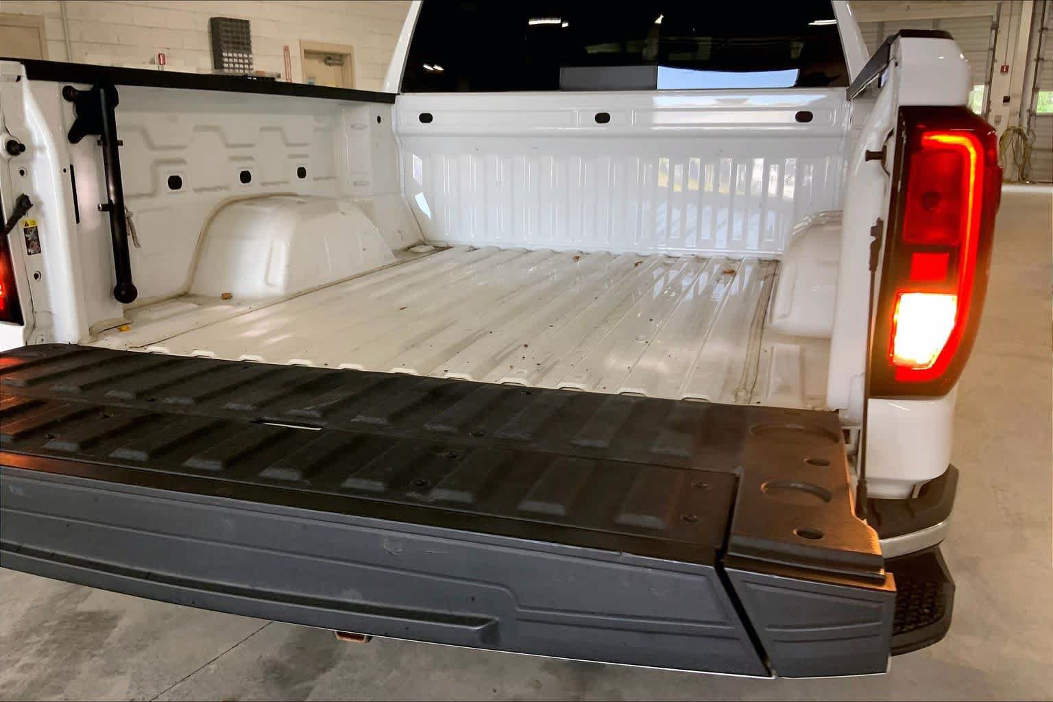 Used 2021 GMC Sierra 1500 SLE w/ X31 Off-Road Package AWD/4WD image 32