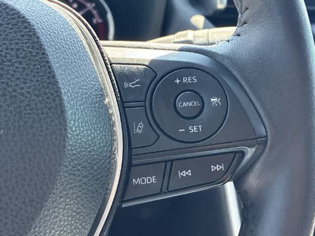 Used 2025 Toyota RAV4 XLE Premium FWD image 27